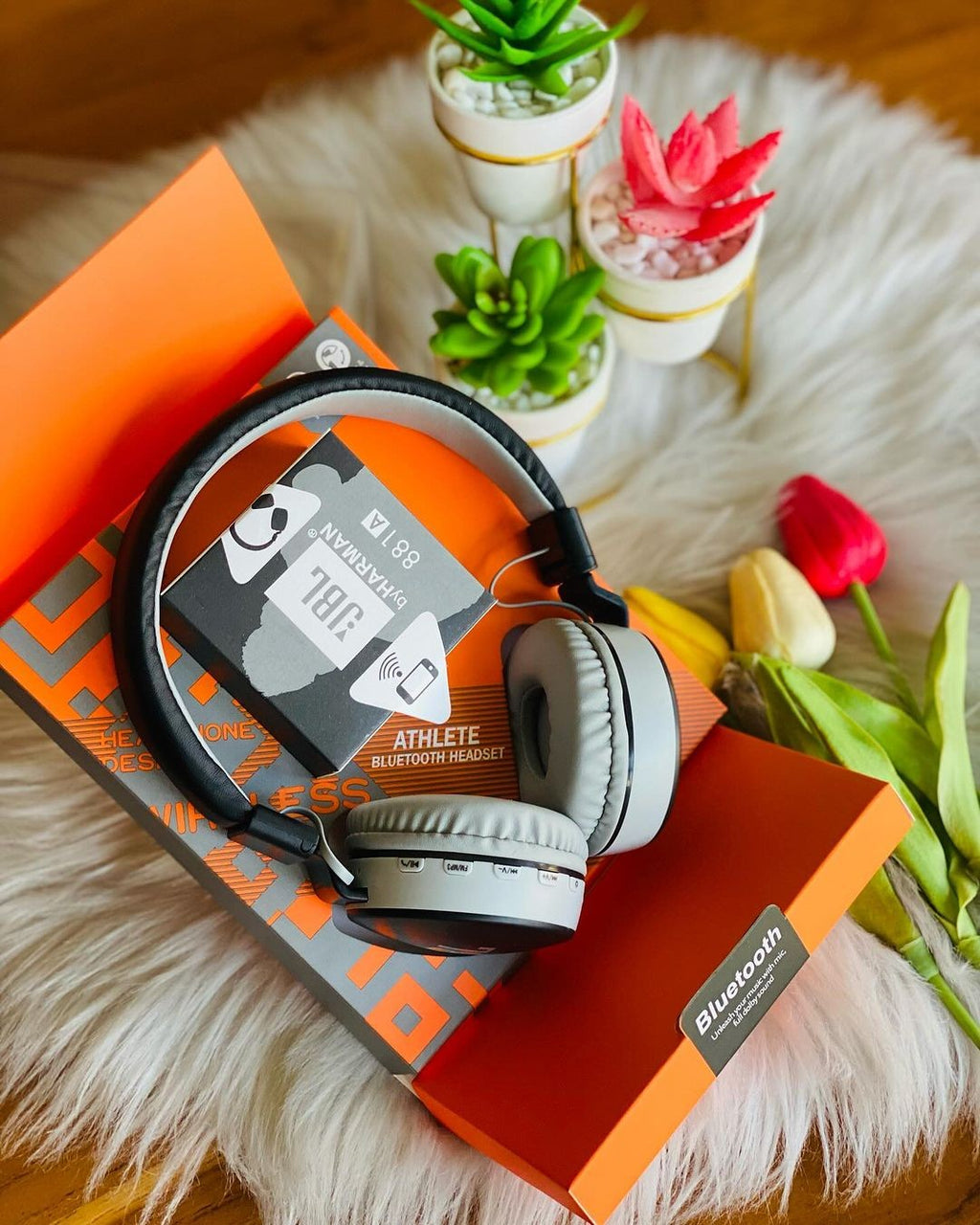 JBL 881A Wireless Bluetooth Headphone – Over-Ear Stereo Headset with Deep Bass, TF Card, FM Radio, AUX, Built-in Mic & Comfortable Cushion Design