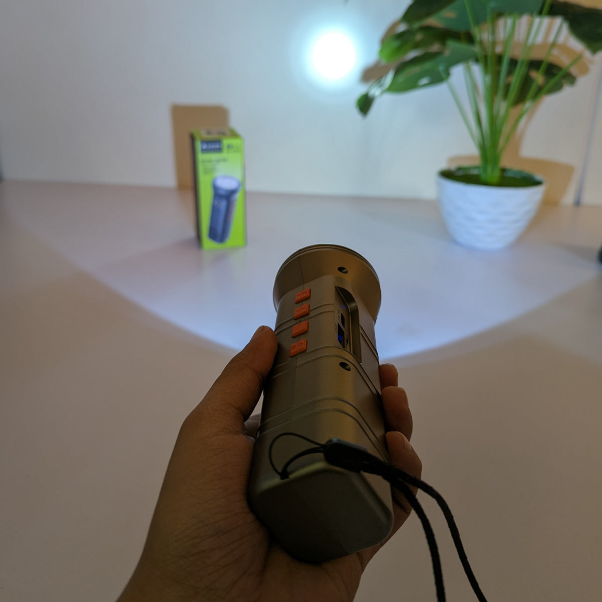 Ai-151s Portable Outdoor Wireless Speaker & 1W LED Flashlight – Bluetooth Speaker with FM Radio, USB/TF Port, 2-5H Playtime & Lightweight Design
