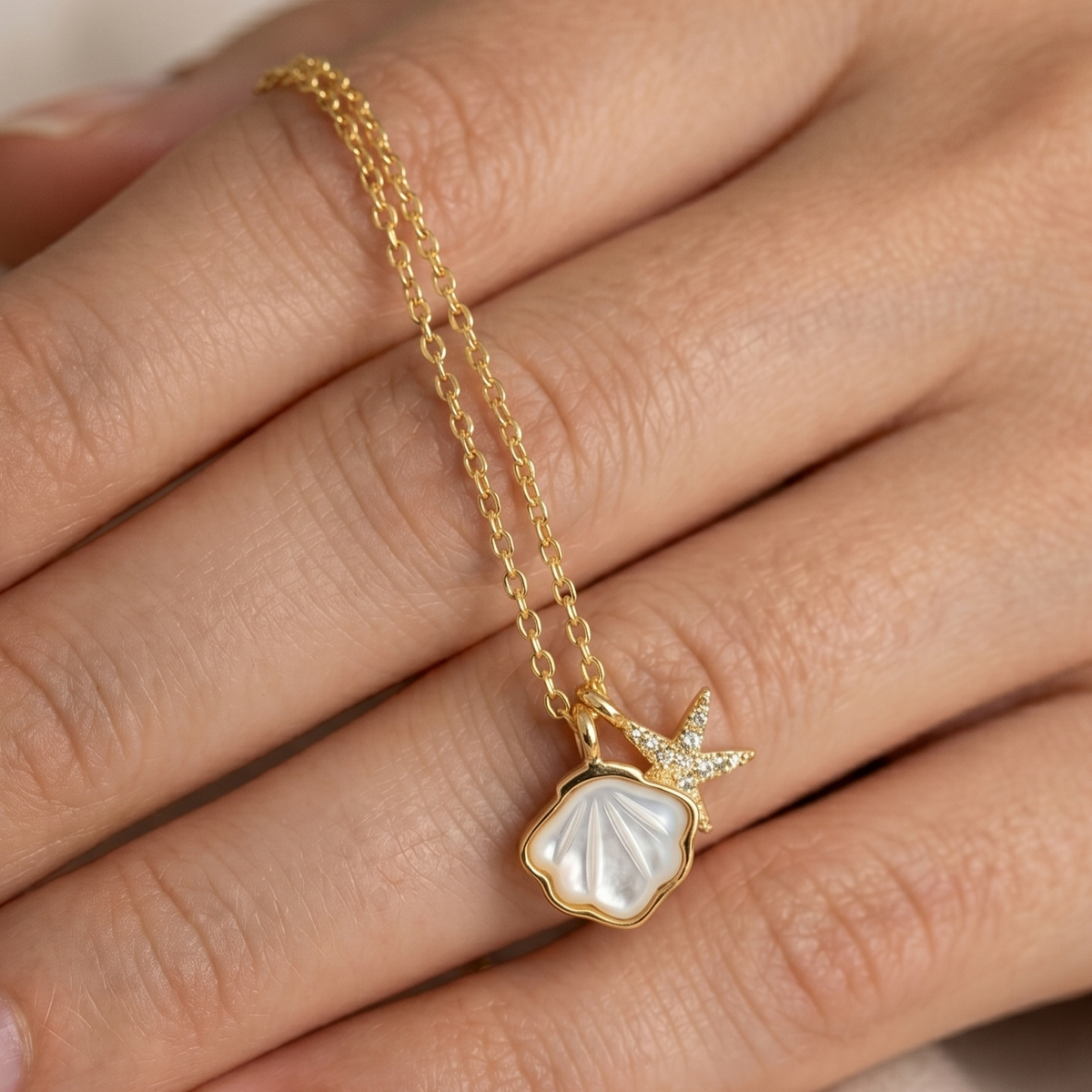 Pearl Shell Starfish Pendant Necklace
